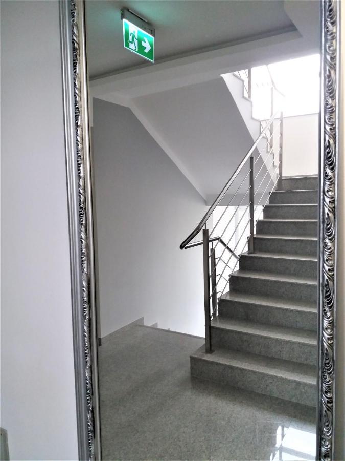 Apartamenty Czestochowa Eu "Parking Gratis" Екстериор снимка